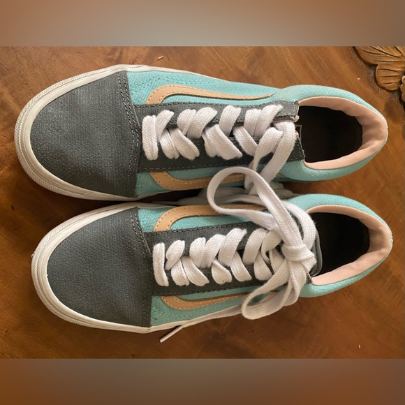 Kids Vans sneakers Size 4.5 Men’s 6 Women’s fun design - Picture 2 of 7